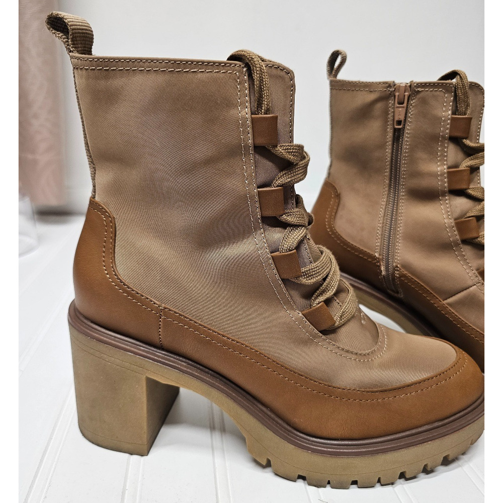 WOMENS Universal Thread Hiking boot s Size 9.5 Brown Memory foam Zipper